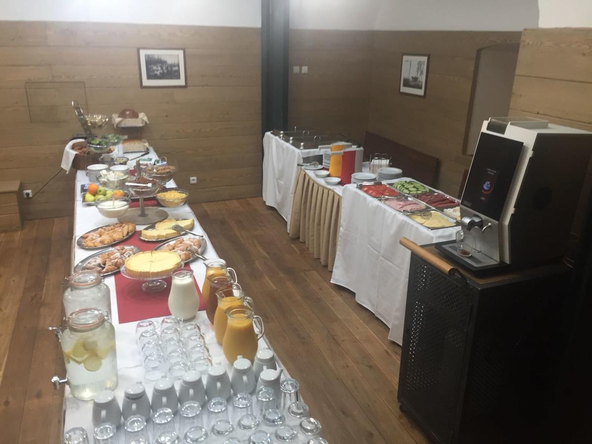 乌迷得维库啤酒酒店 布拉格 外观 照片